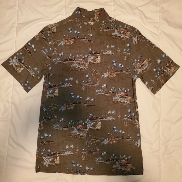 Batik Bay button up short sleeve - Picture 1 of 4